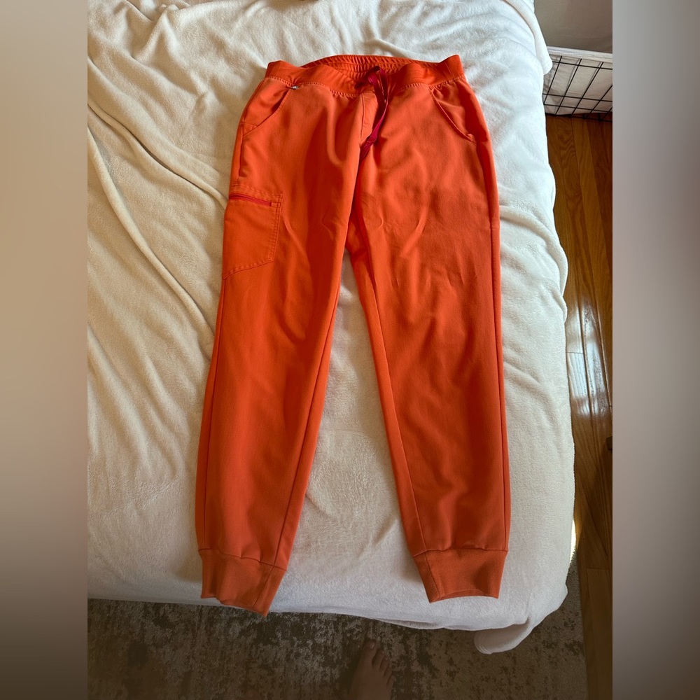 FIGS sunset orange zamora joggers size M